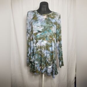 NWOT LOGO Printed Knit Top with Front Pockets Blue Combo 1x